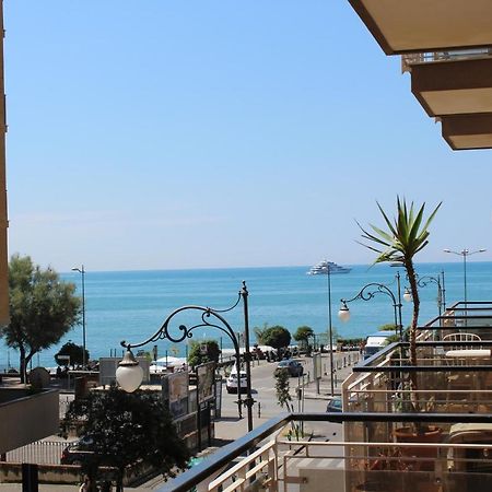 לינה וארוחת בוקר סלרנו La Collina Dei Ciliegi מראה חיצוני תמונה
